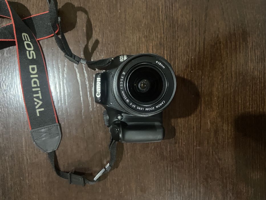 Canon EOS 1100 D
