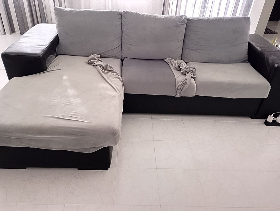 Vendo sofá chaise longue preto e cinza