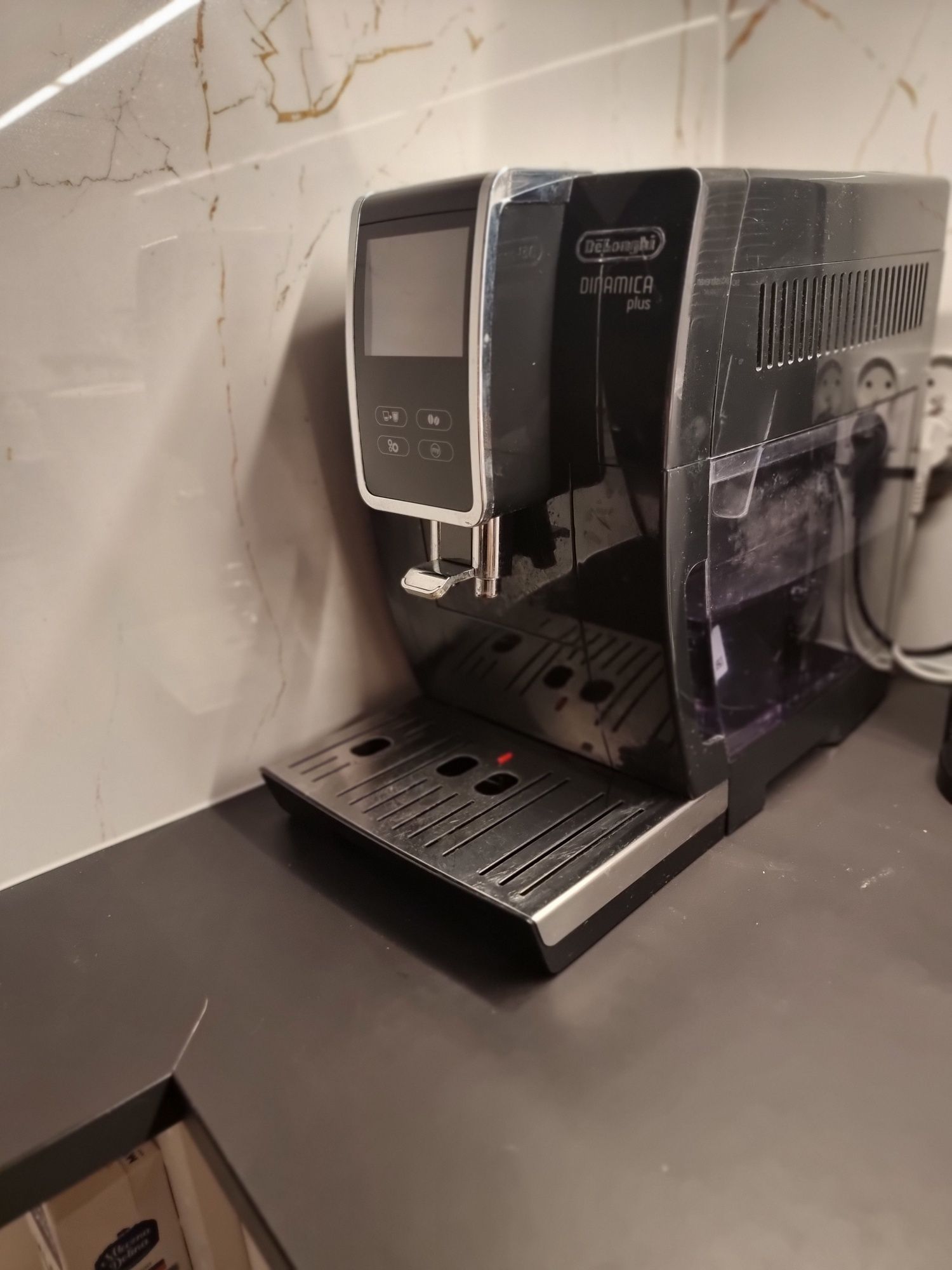 Ekspress DeLonghi Dinamica Plus ECAM370.70.B