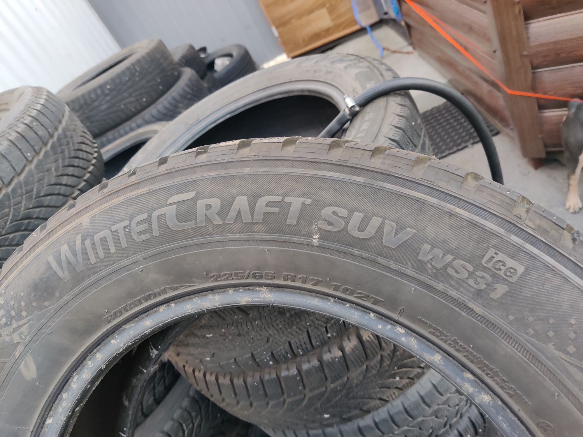 225/65R17 Kumho Winter Craft