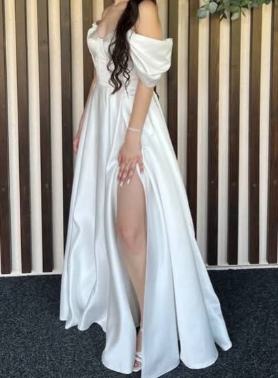 Випускне біле  плаття