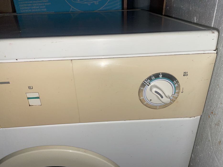 Пральна машинка zanussi