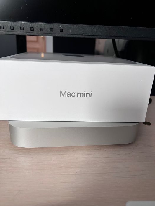 Apple Mac mini M2 Pro 12-core CPU + 19 core GPU / 16GB / 1TB SSD