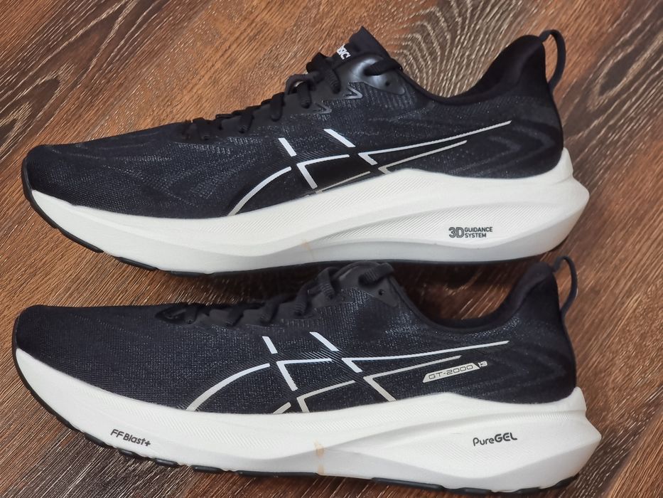 Оригінал 100% чоловічі кросівки оригінал asics gt 2000 13  euro 46