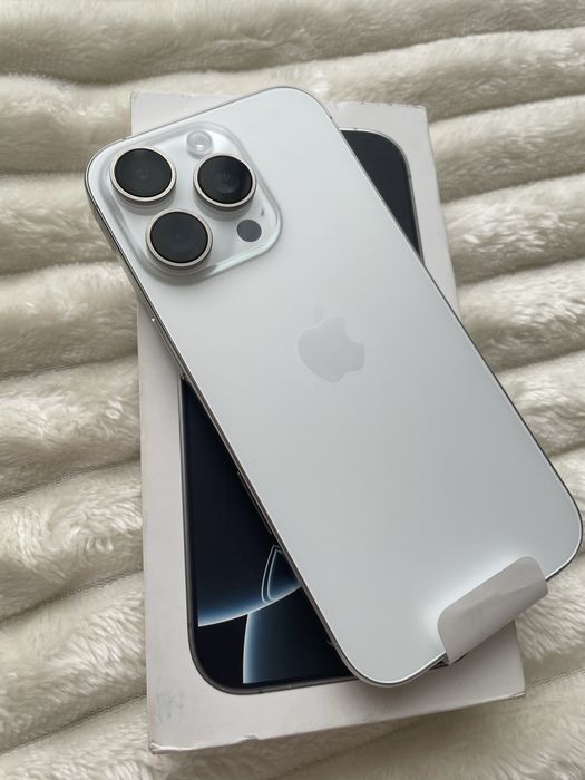 iPhone 16 Pro 256GB White Titanium