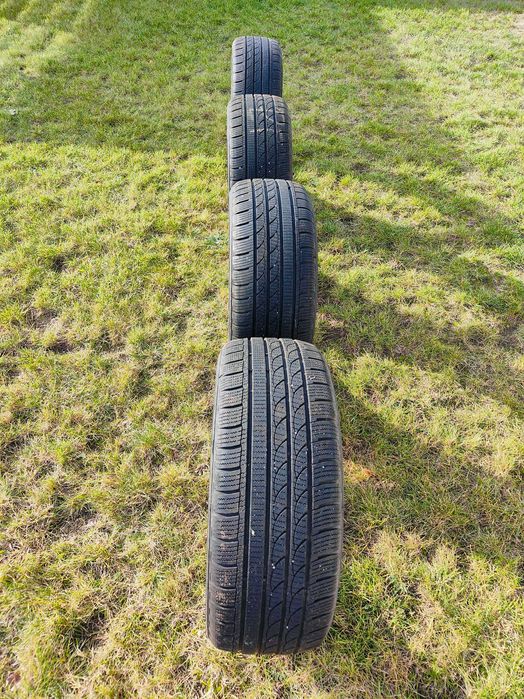 komplet opon zimowych 205/50/R17