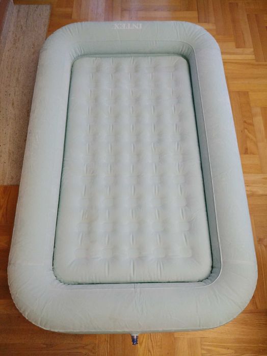 Materac dla dzieci Intex Dmuchany z Pompką