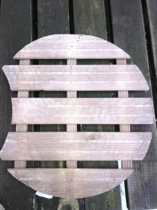 Drewniane Podesty tarasowe okrągłe wyciecie na fi40