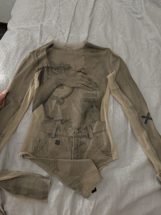 Боди ttswtrs ,идеально подчеркивает фигуру