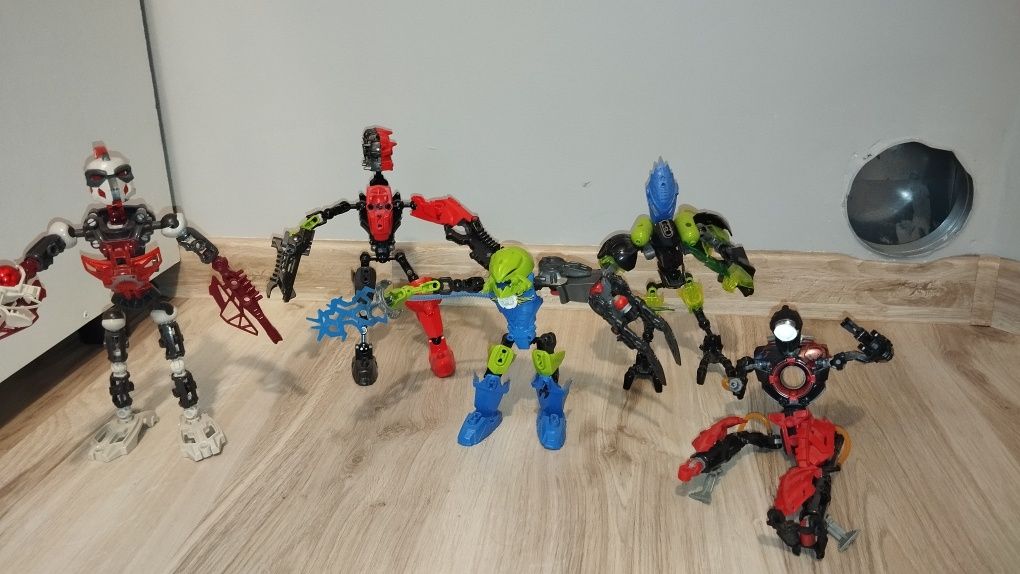 LEGO Bionicle 5 figurek