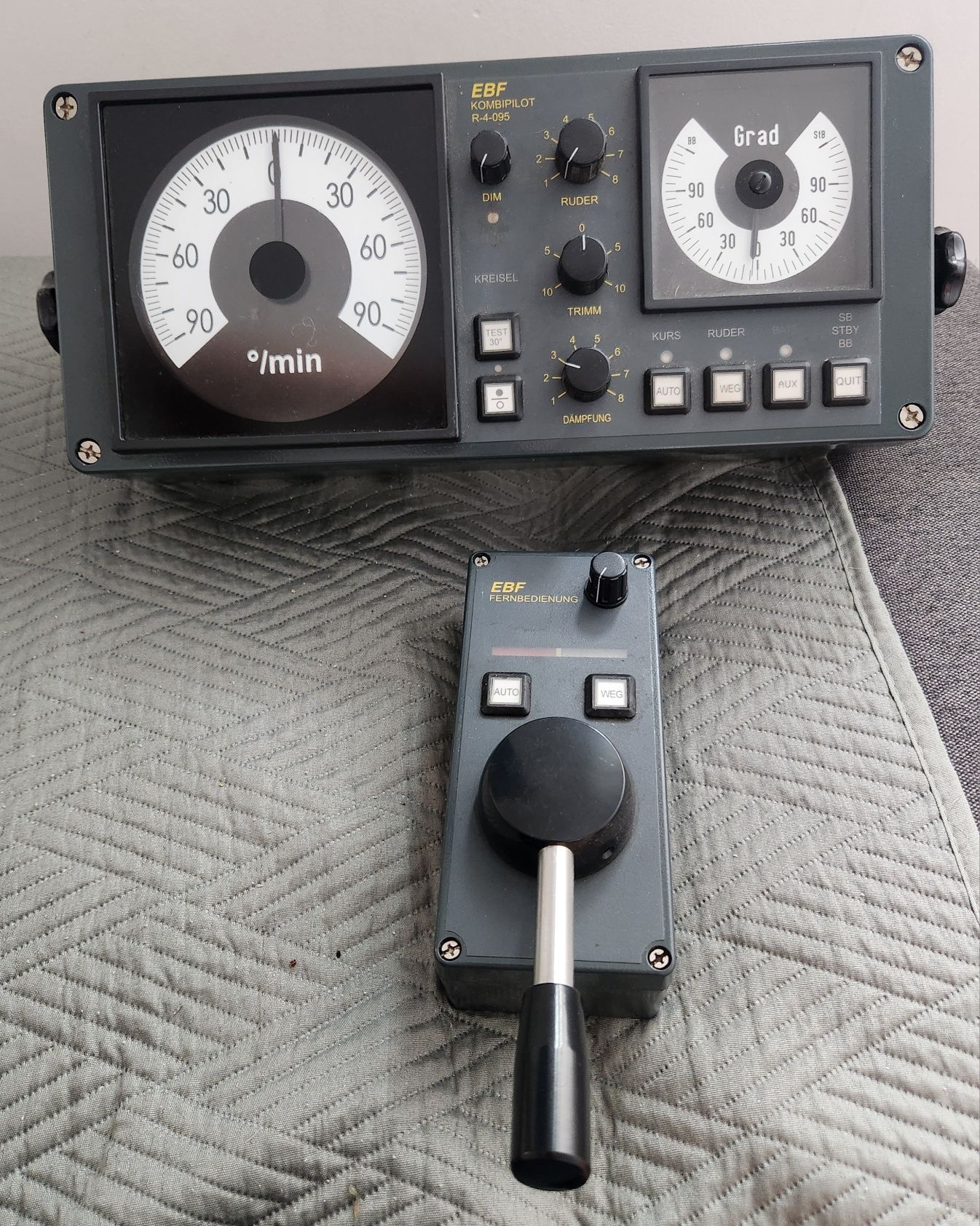 Autopilot śródlądowy EBF-4-095 na gwarancji.