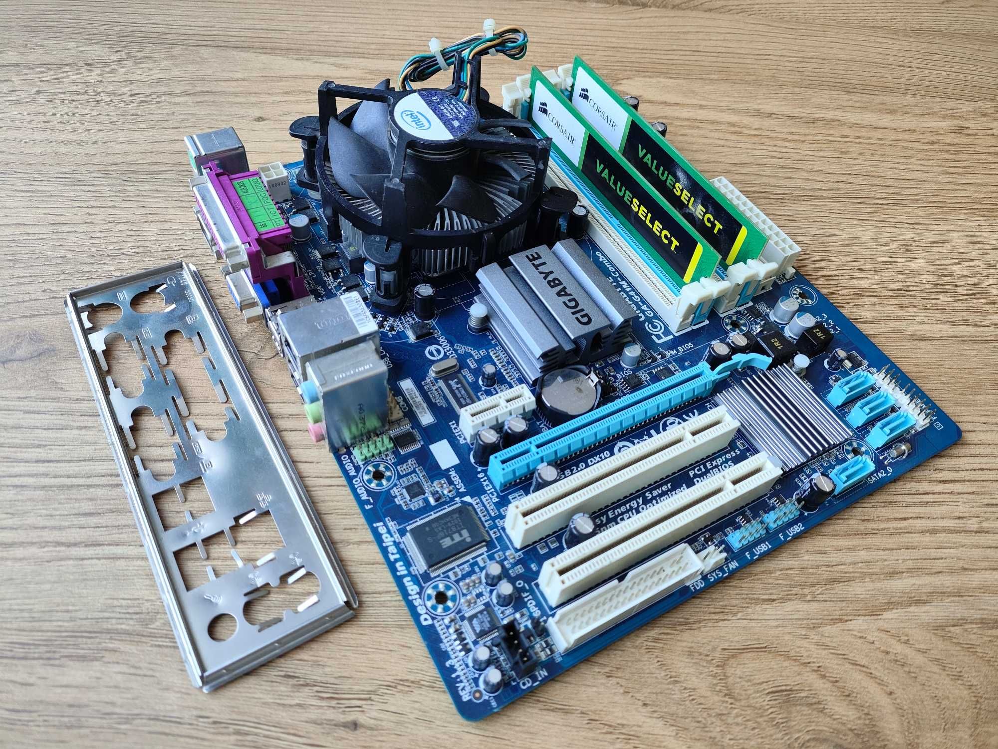 GIGABYTE GA-GM41-Combo +Intel Dual Core E5700 + 4GB DDR3