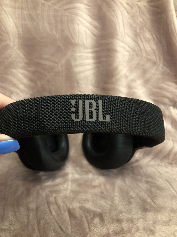 Słuchawki JBL Live 650 BTNC