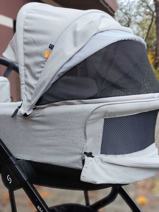 Bardzo ładny lekki wózek 2w1 Skiddou