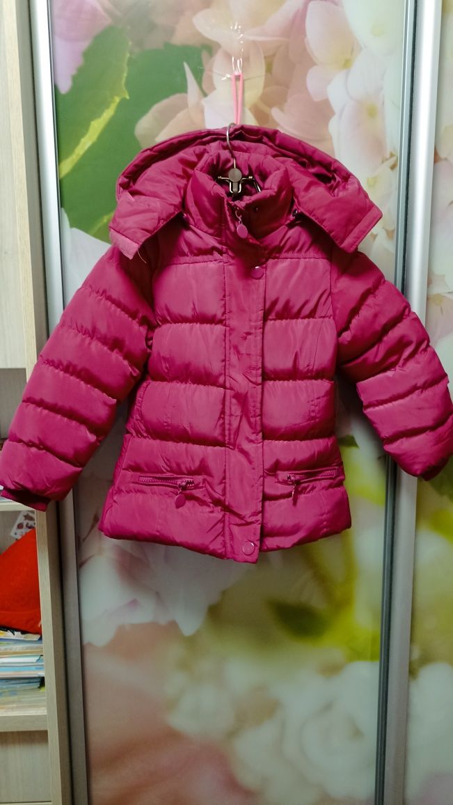 Зимова куртка 5-6 років