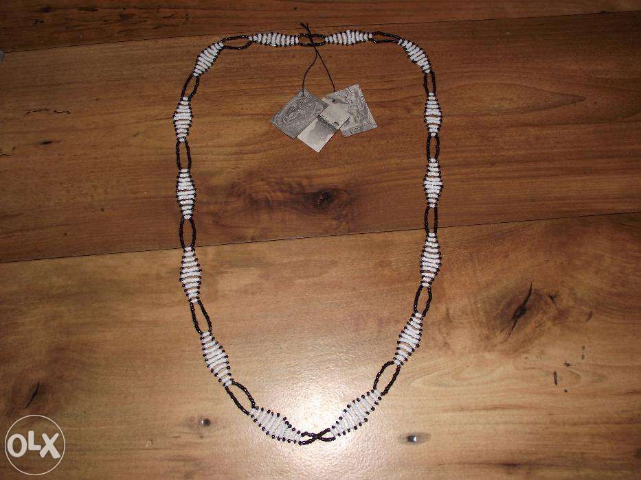 Naszyjnik z koralików szklanych AFRYKA