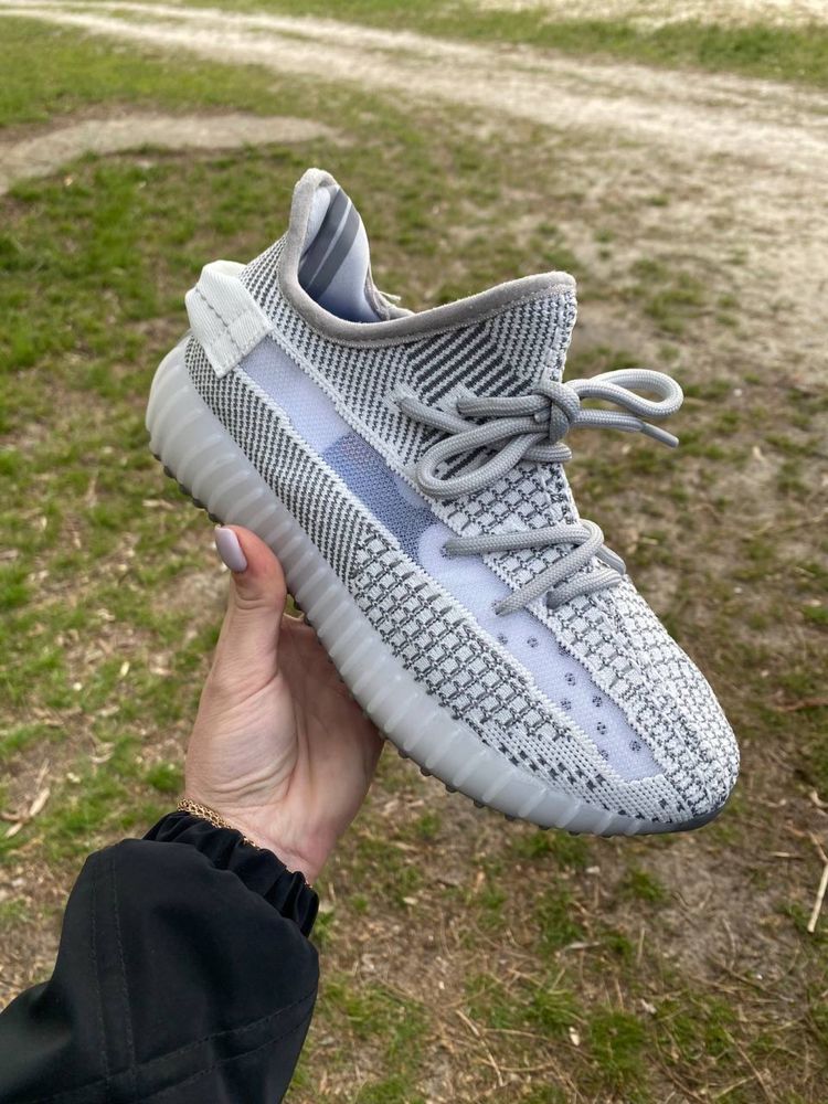 Жіночі кросівки Nike yeezy boost 350