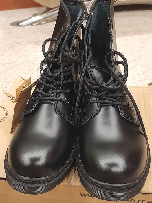 Продам ботинки  женские