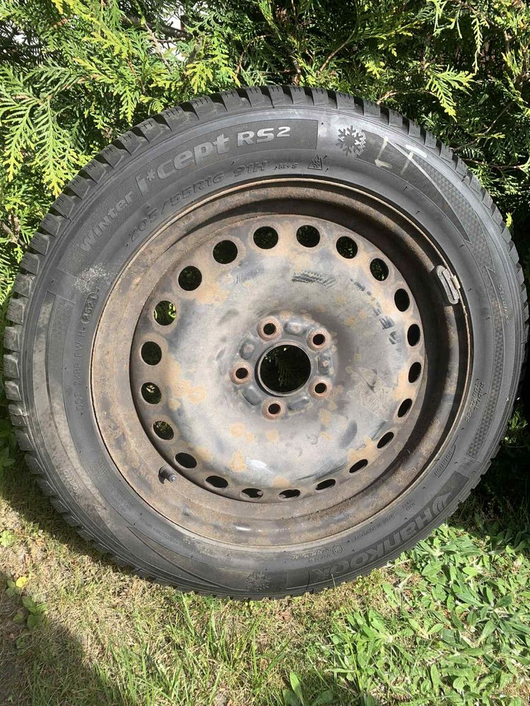 Opony zimowe z felgami Hankook Winter I cept RS2 205/55R16 91 H