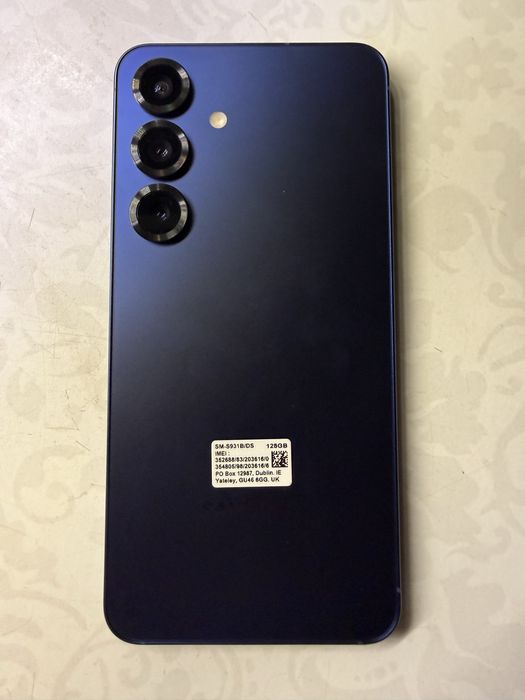 Samsung S25 128GB, ladny niebieski kolor