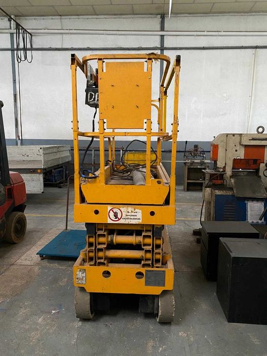 Elevatória tesoura Haulote