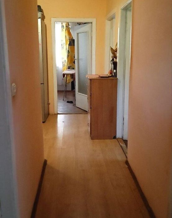 Простора 4-х кімнатна квартира в тихому місці