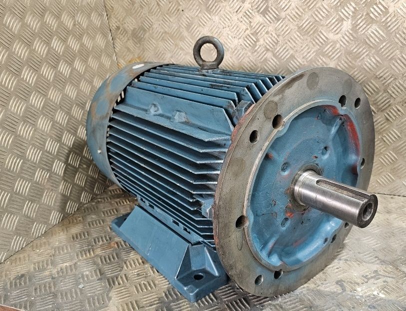 Silnik Bauer  30kW 2935 obr. Nowe łożyska