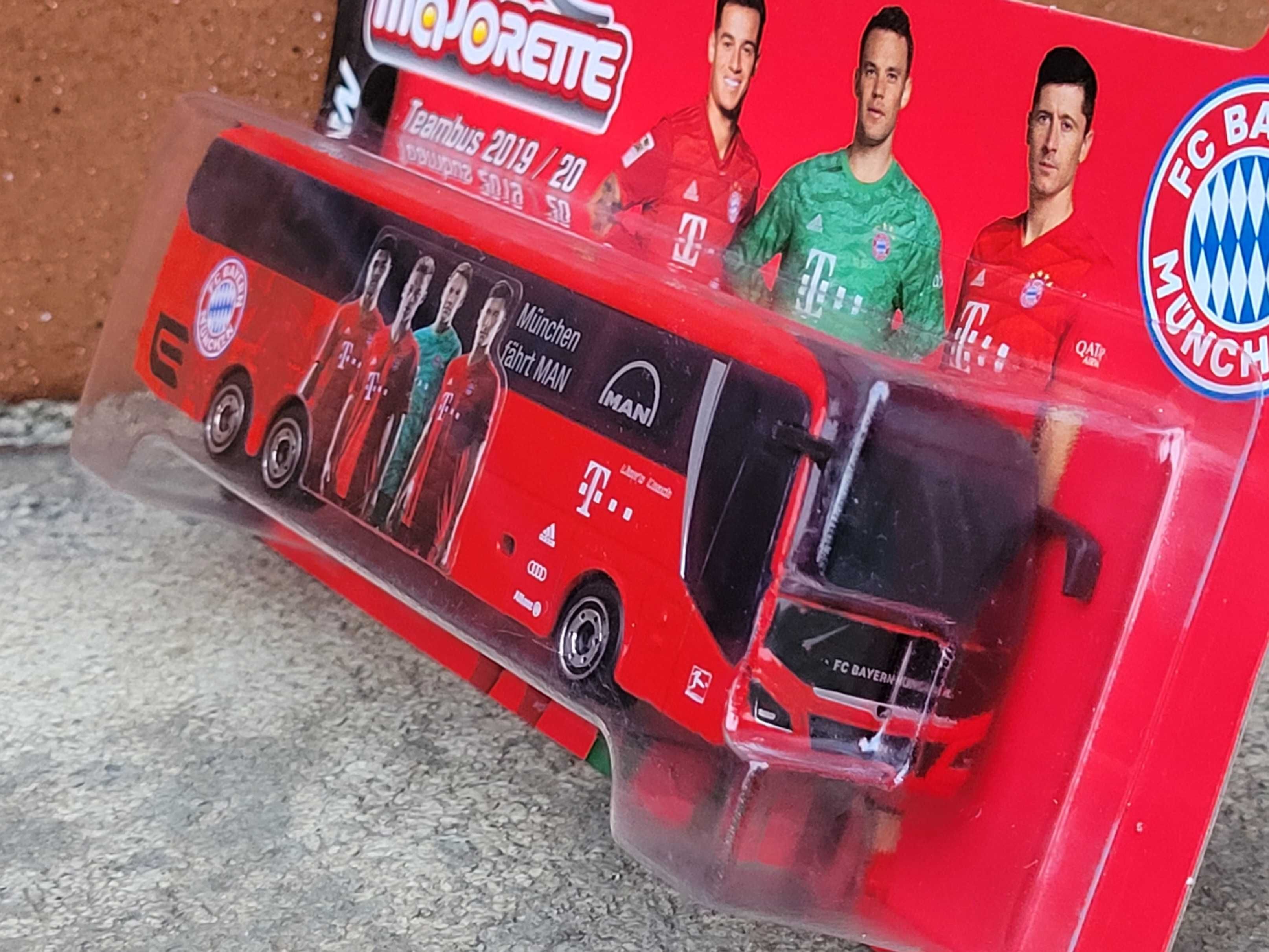 Kolekcja Autobus Autokar MAN Lion’s Coach L Bayern Monachium 1:100