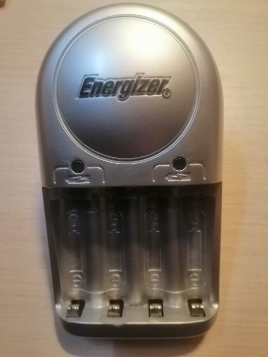 Зарядное устройство Energizer CHVC3-EU оригинал
