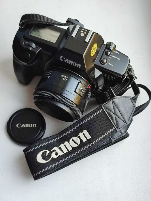 Плівковий фотоапарат Canon EOS 650 з об'єктивом Canon EF 50mm f/1.8 II