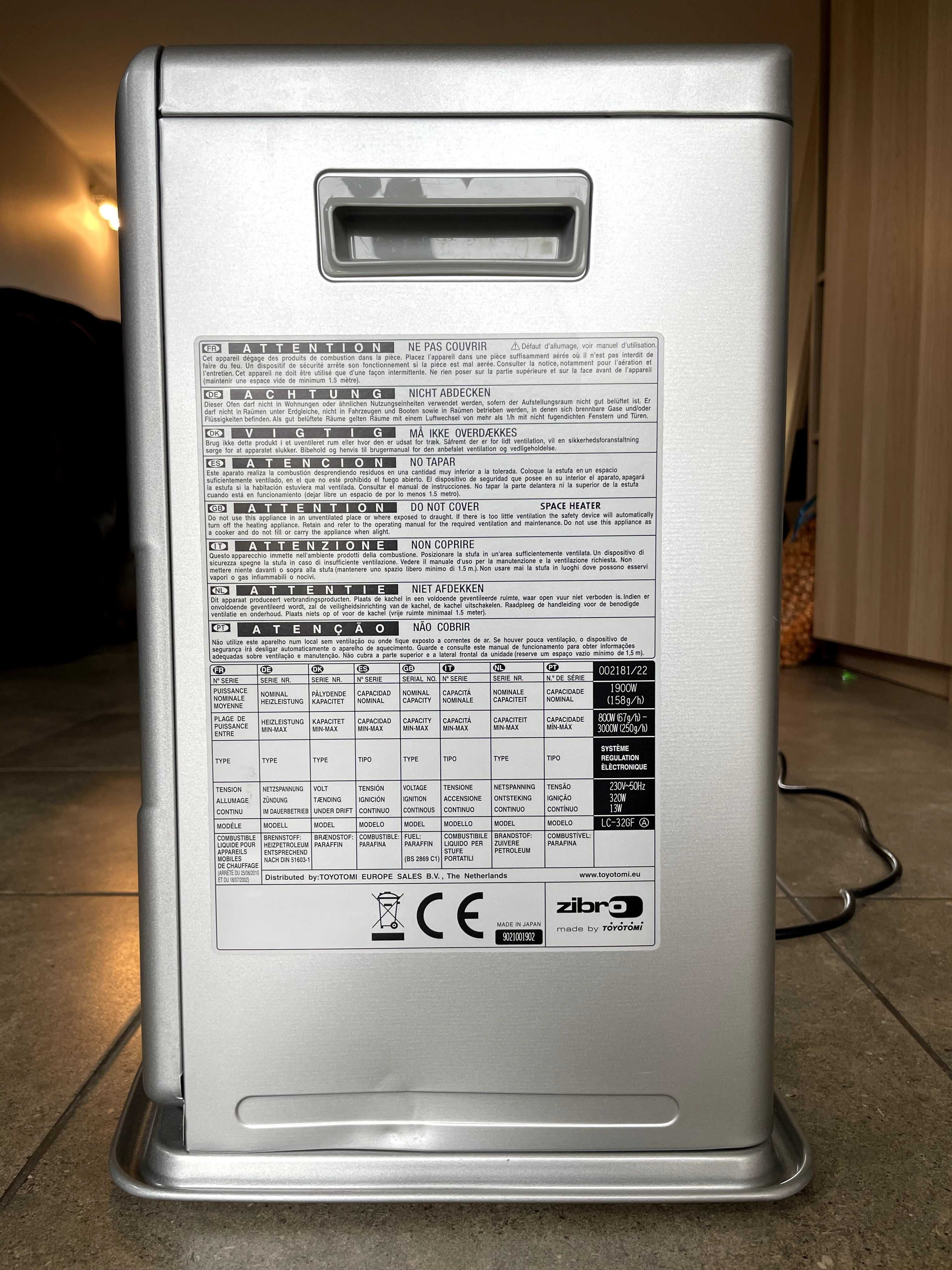 Japoński piecyk naftowy 3kW Toyotomi Zibro 2230 / Zibro LC-32