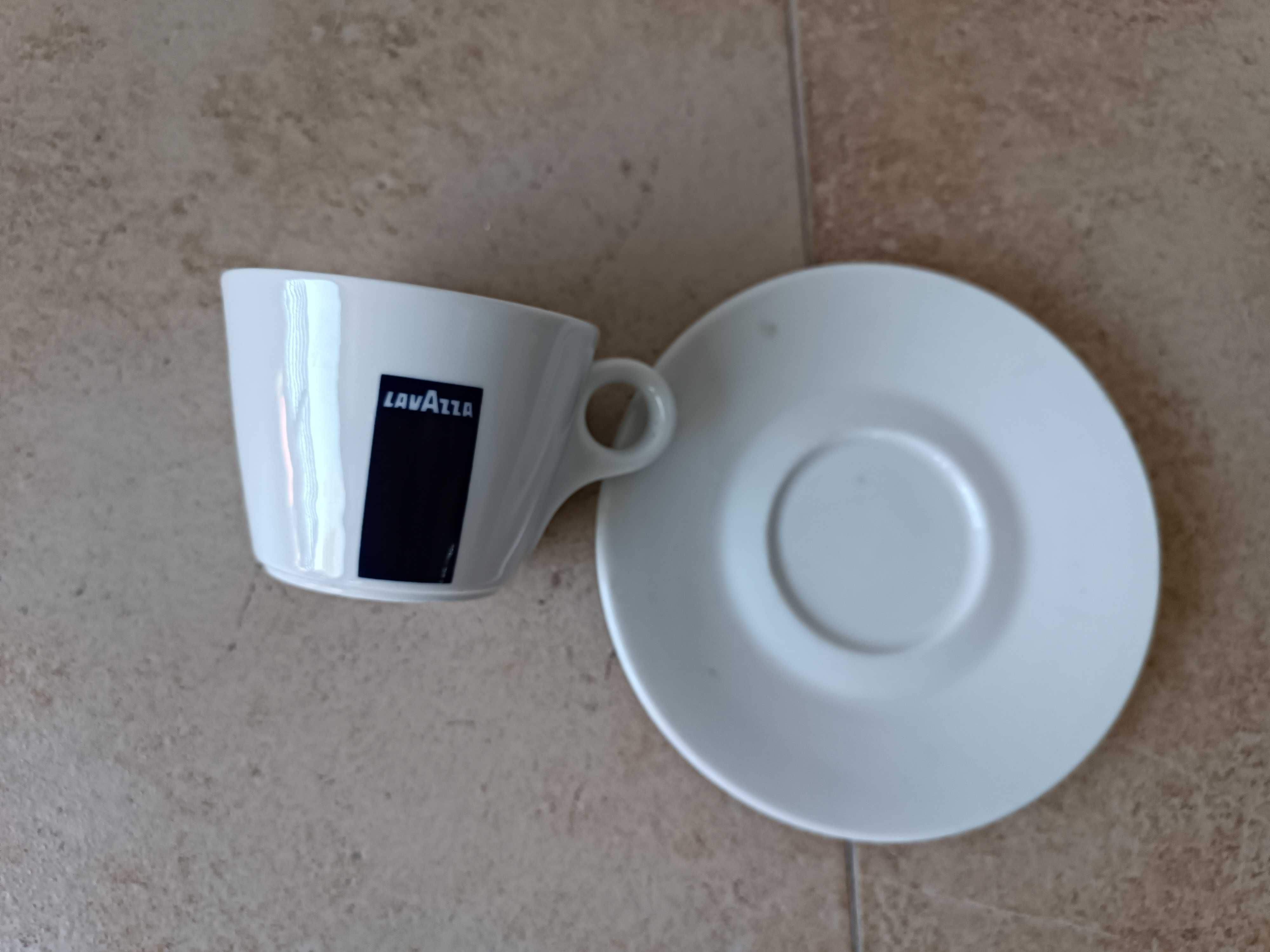 Zestaw 6 filiżanek i 4 podstawek Lavazza NOWE