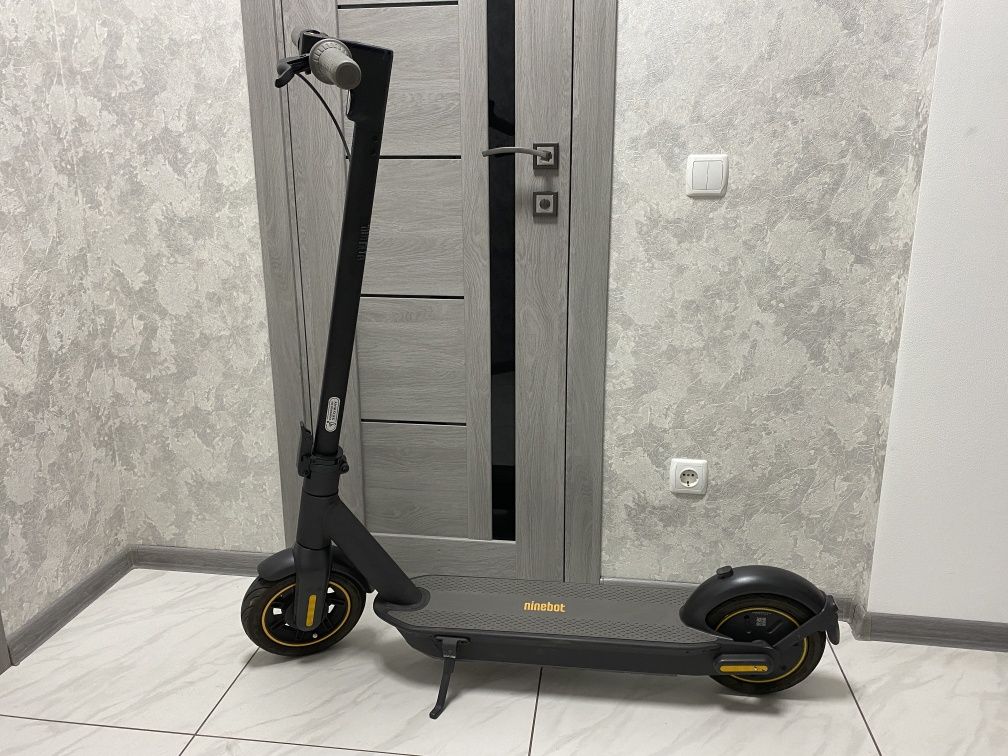 Ninebot KickScooter MAX G30P