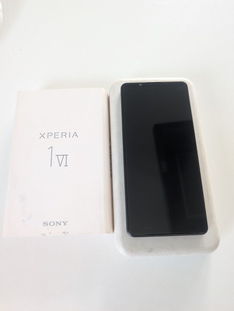 Sony Xperia 1 VI stan idealny