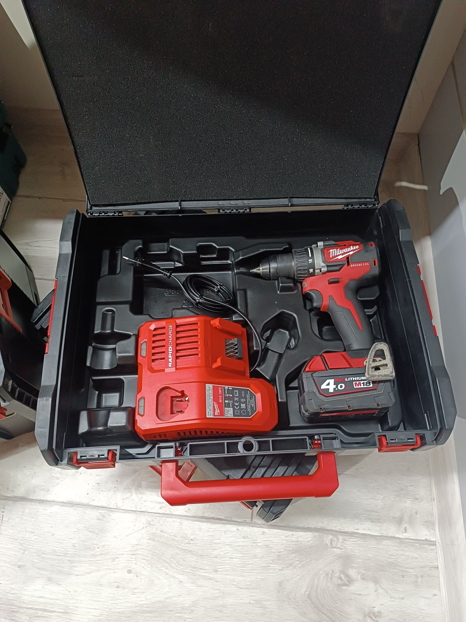Milwaukee M18 Мілвоке кейс для шуруповерта