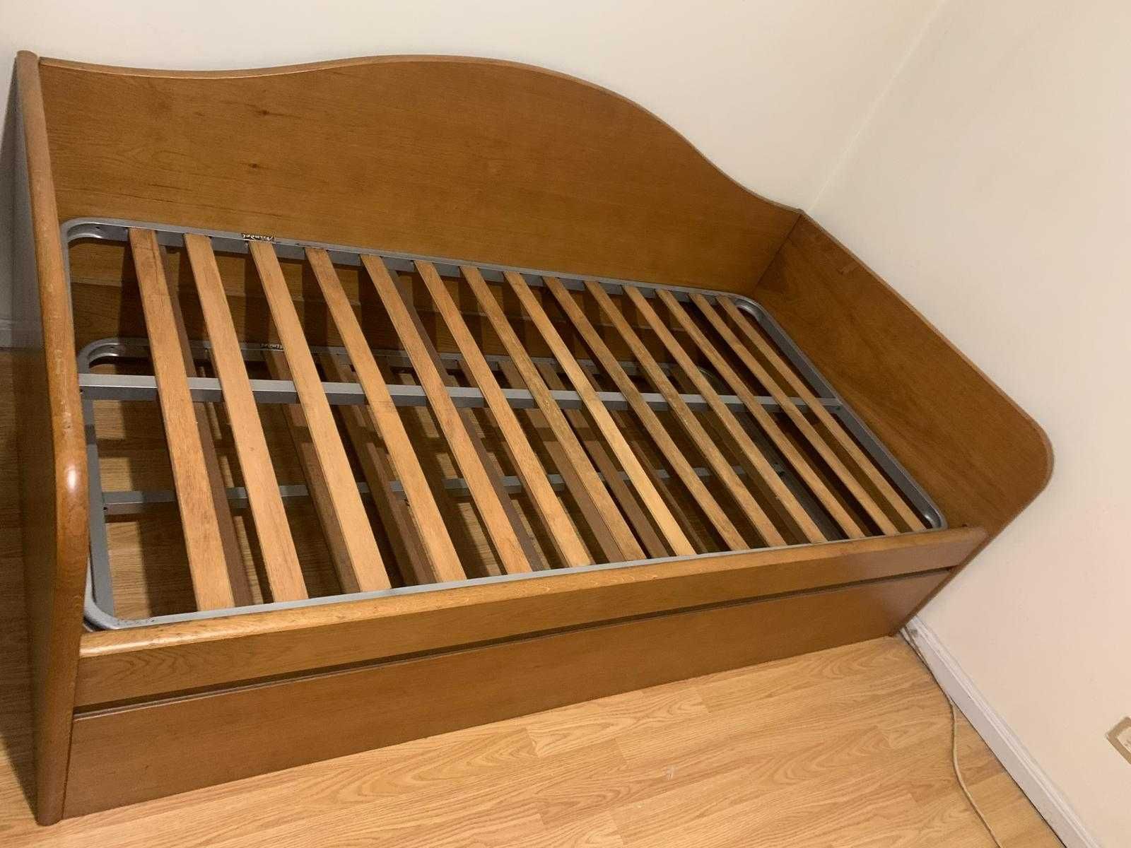 Mobília de quarto de solteiro em madeira maciça
