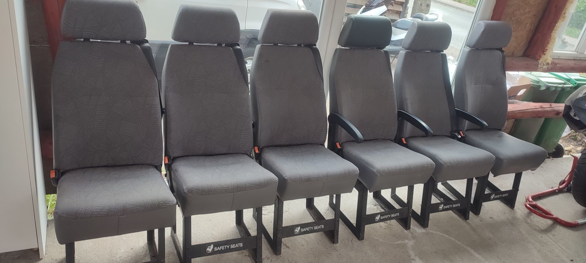 Siedzenia pojedyńcze do busa. Safety seats
