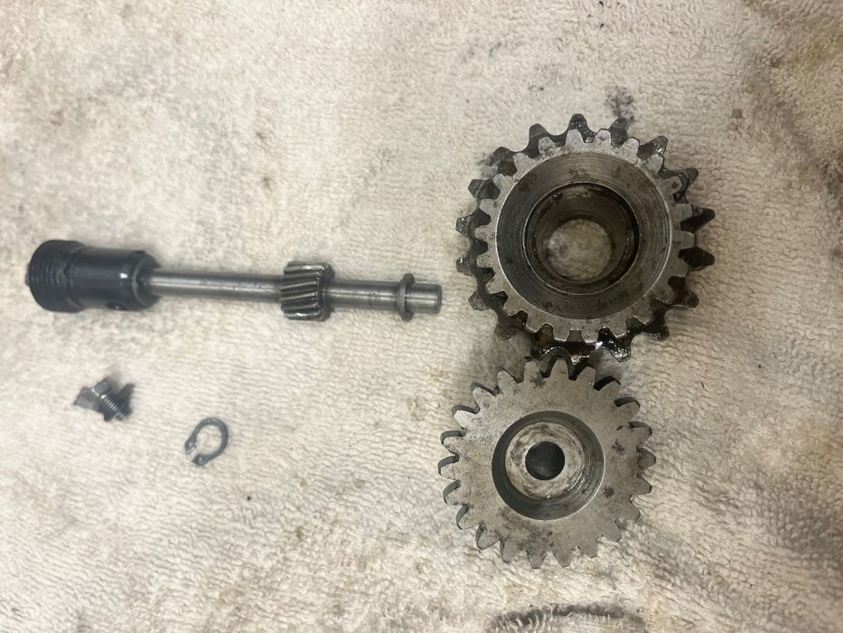 Kartery, silnik, mz etz 125/150, skrzynia, napęd obrotomierza DDR igła