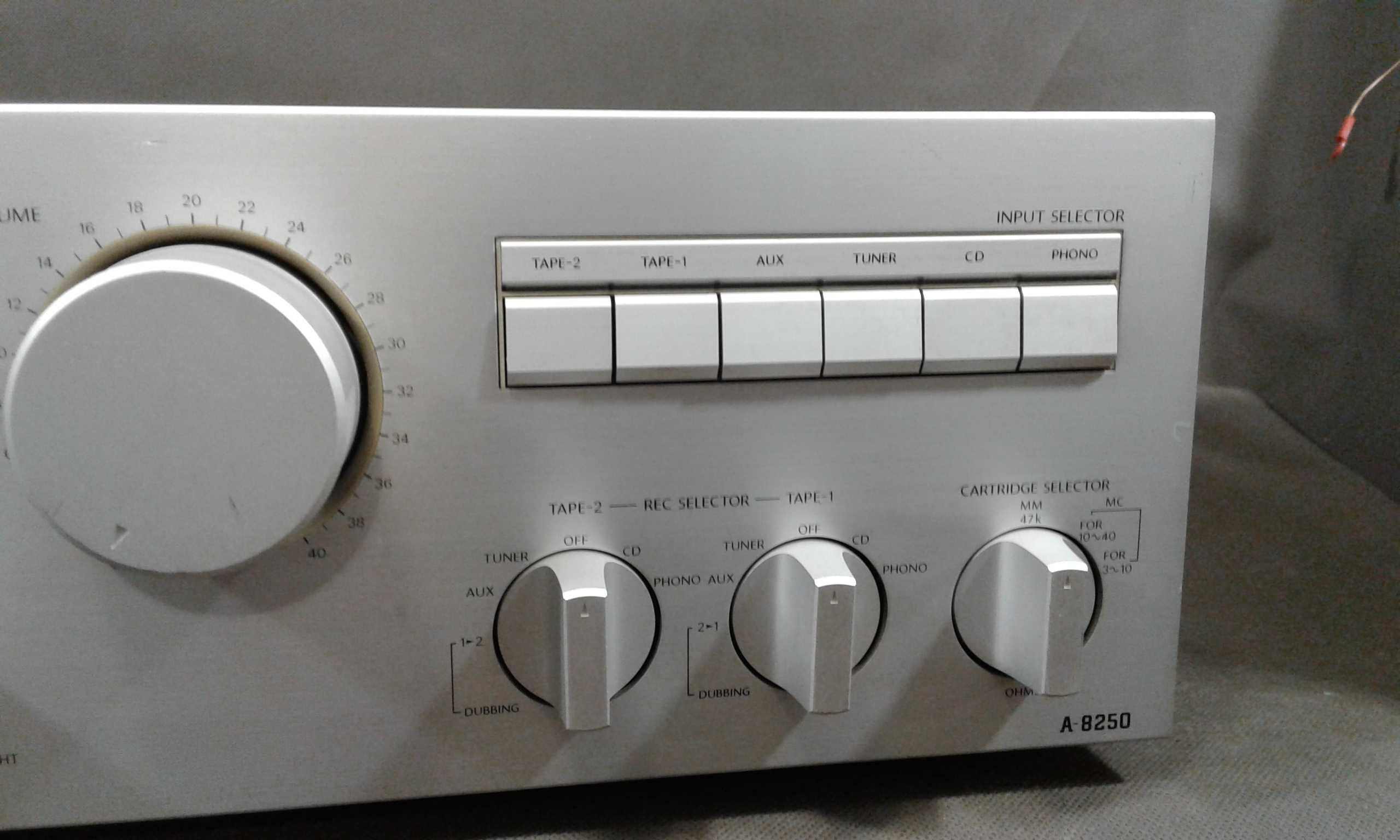 ONKYO A-8250 wzmacniacz stereo
