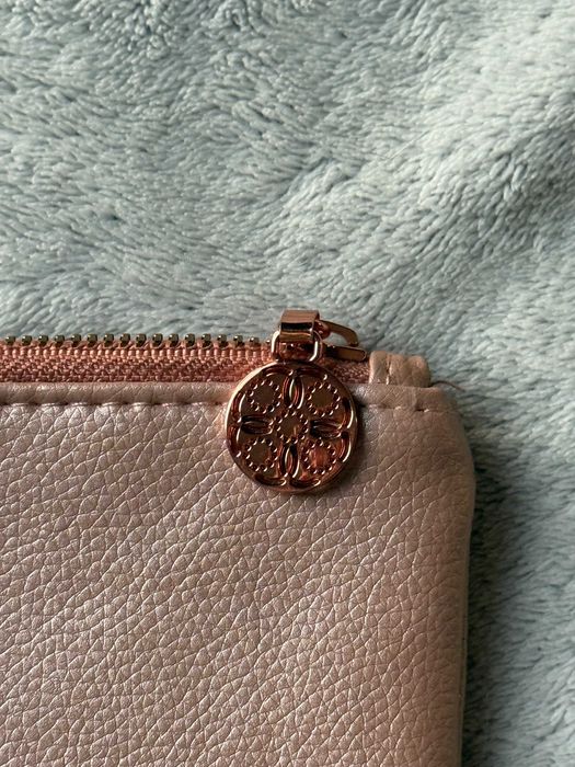 Zestaw pędzli do makijażu z kosmetyczką