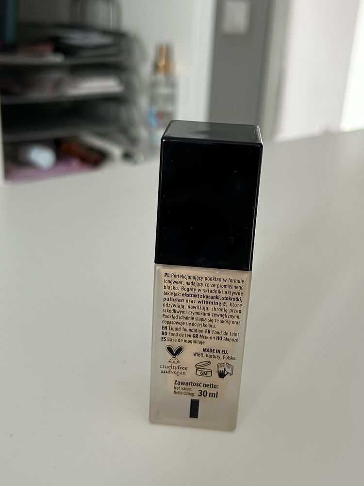 Podkład wibo skin perfector longwear fluid do twarzy 05 w golden