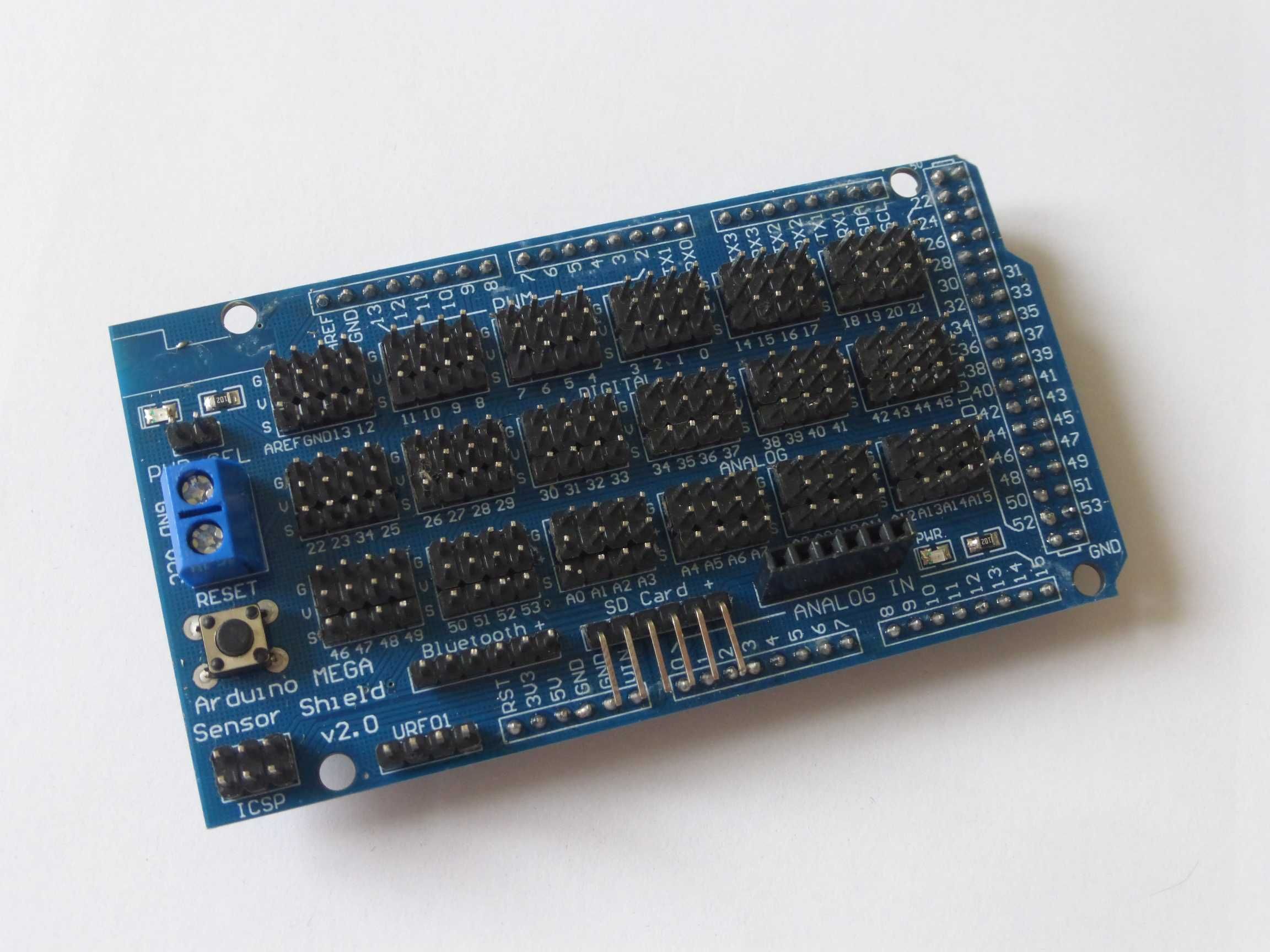 Arduino Mega 2560 + Sensor Shield v2.0 + kabel USB