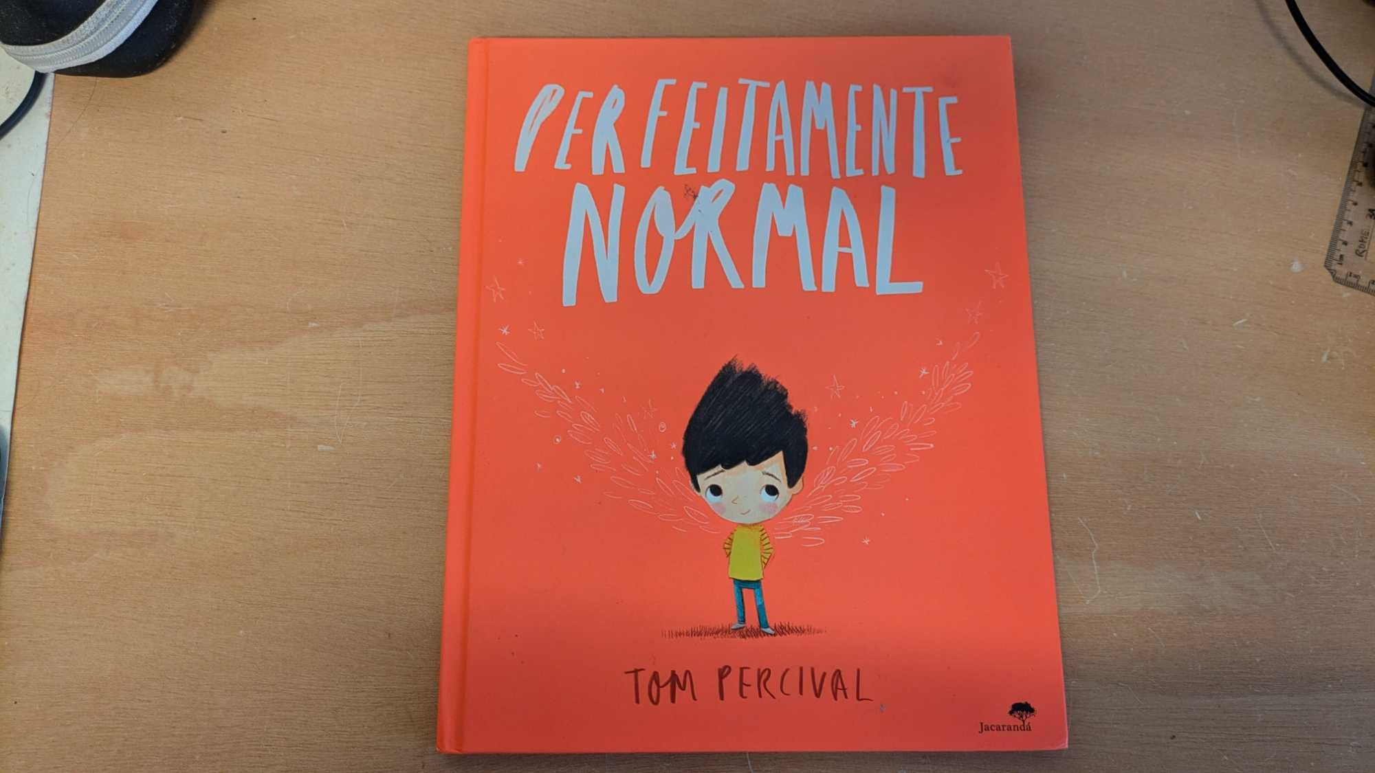 Livro Infantil Juvenil - Perfeitamente normal