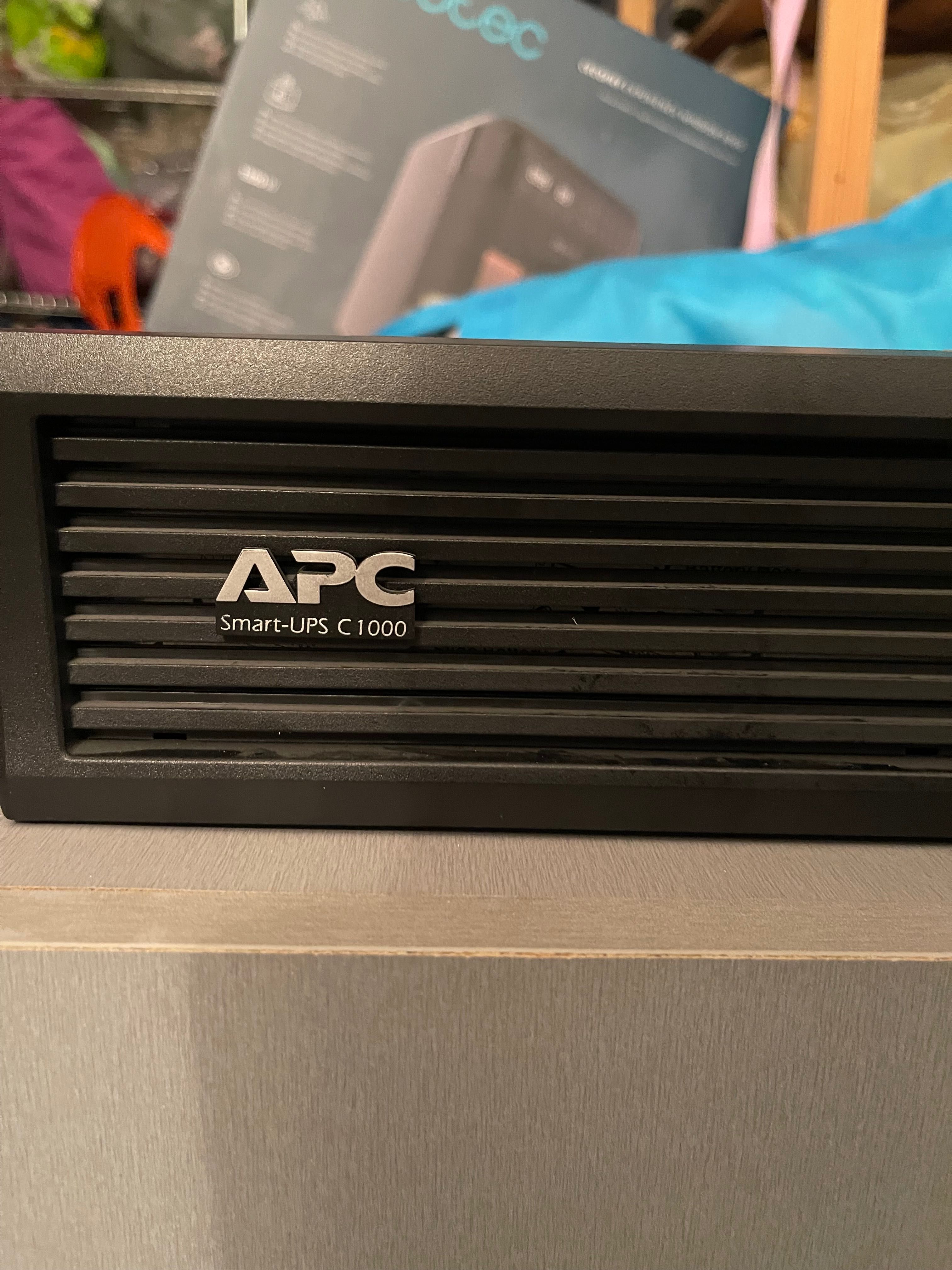 APC Smart-UPS C 1000
