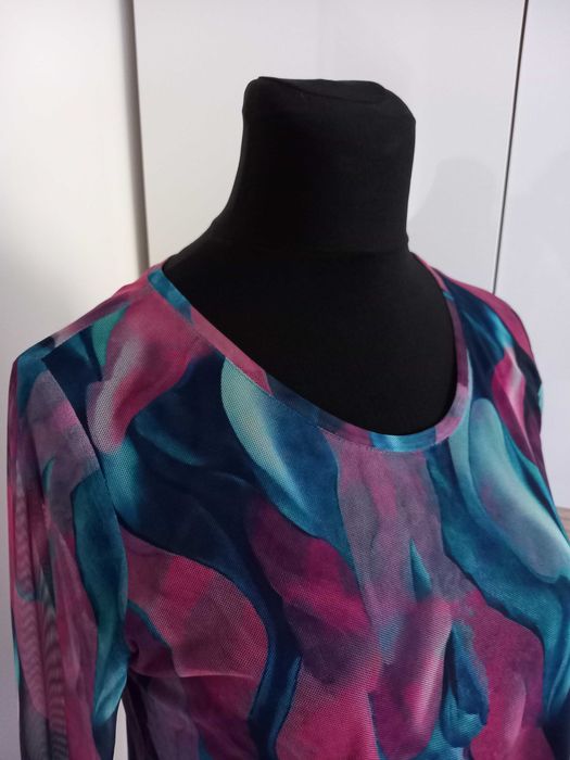 NOWA z metką sukienka Gabrieli Visconti z siateczki na podszewce.