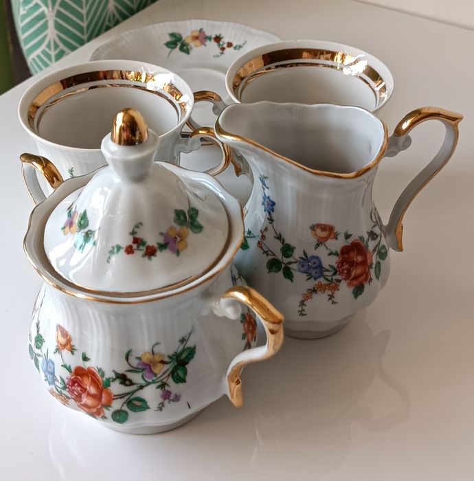 Piękny zestaw porcelana Wałbrzych cudne kolory i złocenia nowe