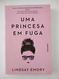 NOVO • Uma Princesa em Fuga, de Lindsay Emory