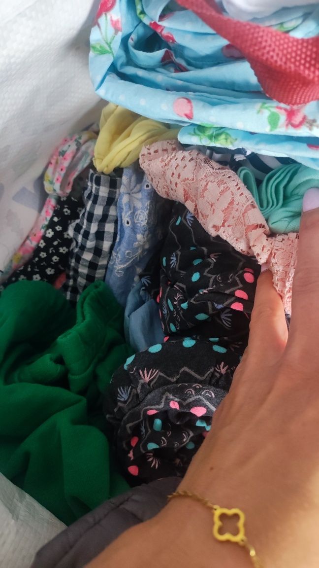 128/134 wielka paka 100szt. ubrań i butów