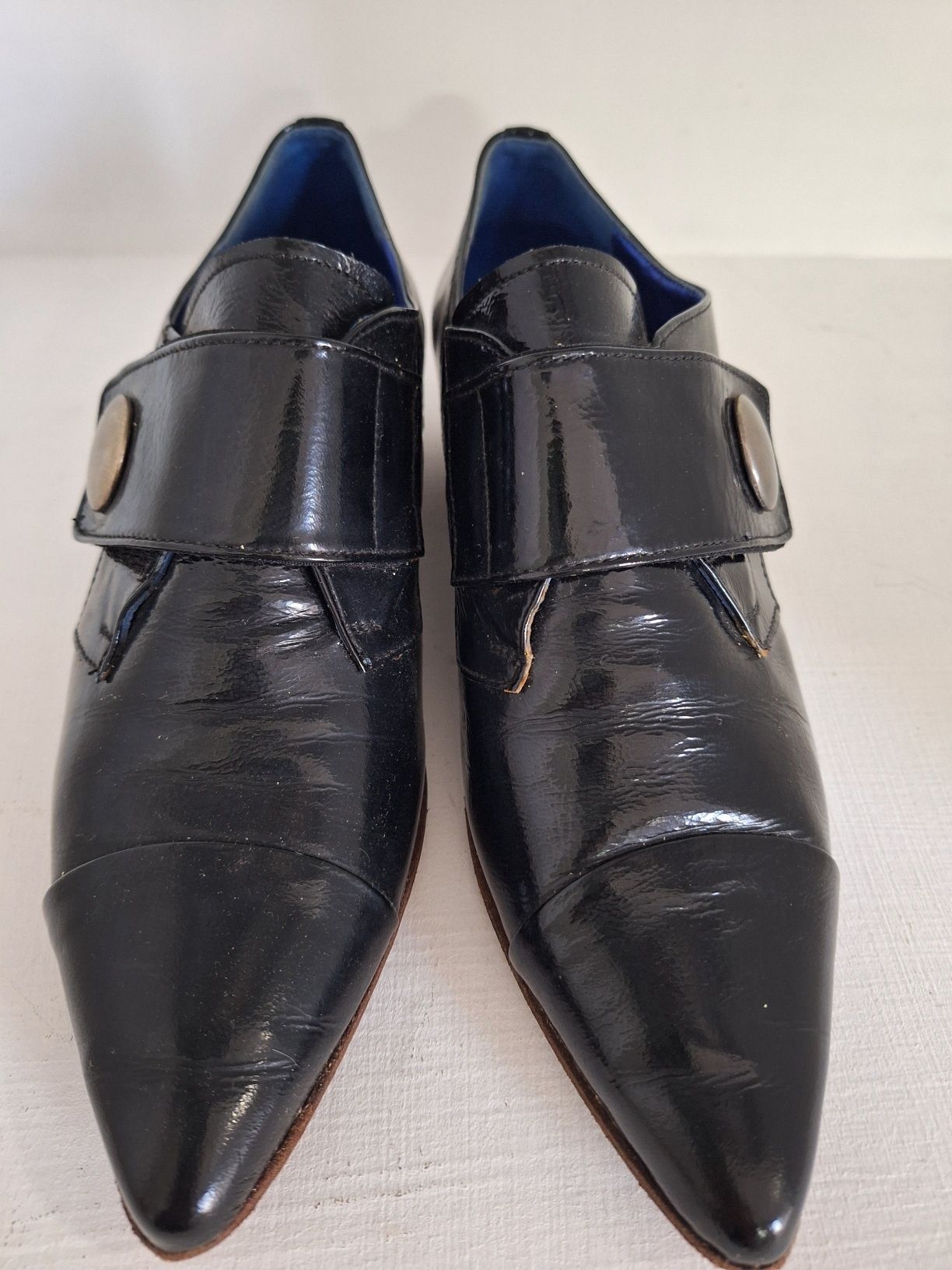 Sapatos pretos vintage