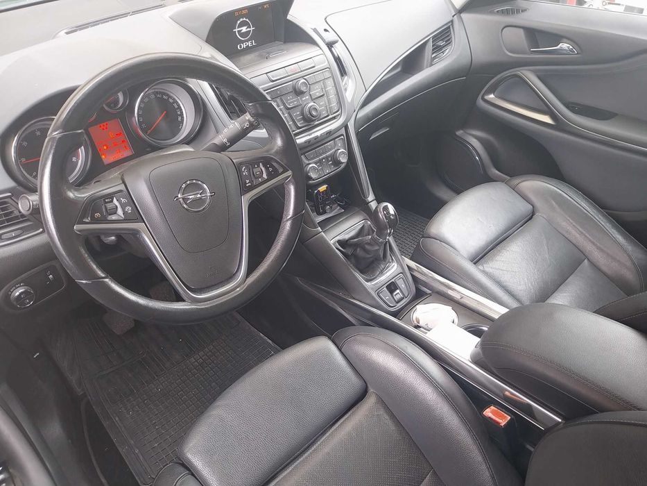 Opel ZAfira tourer 2.0 Cdti Full Extras